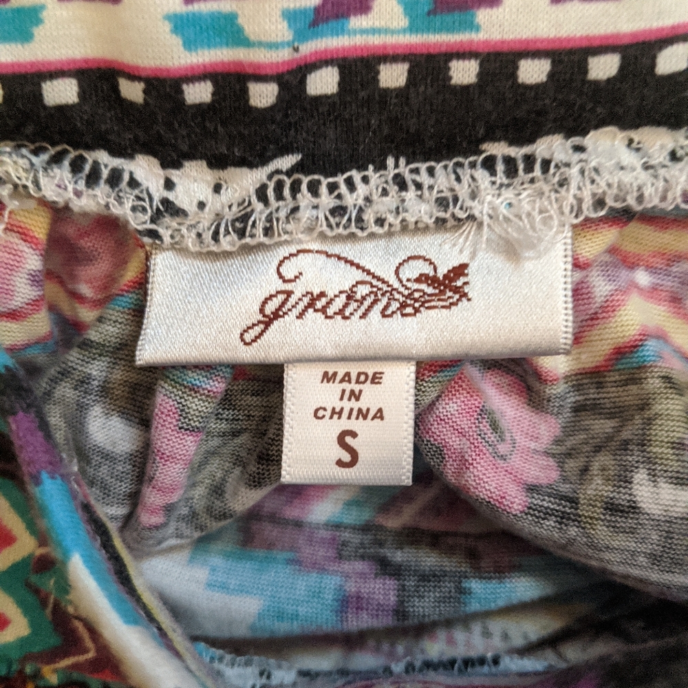 Multicolor patterned skirt - Picture 2 of 4